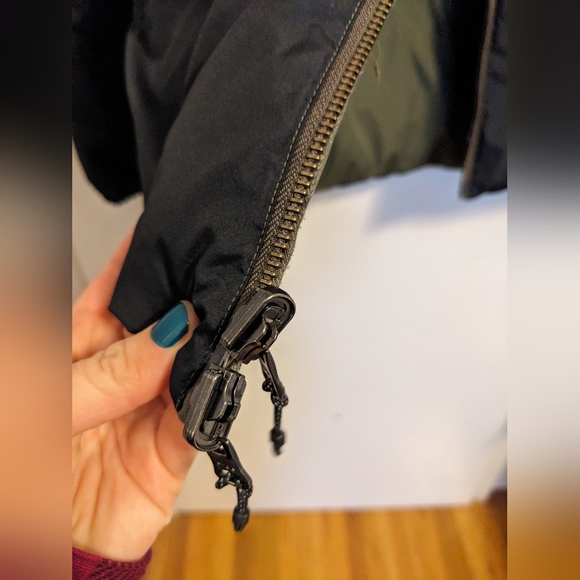 GUC Kit & Ace Reversible Jacket *mid weight size large - Picture 3 of 5